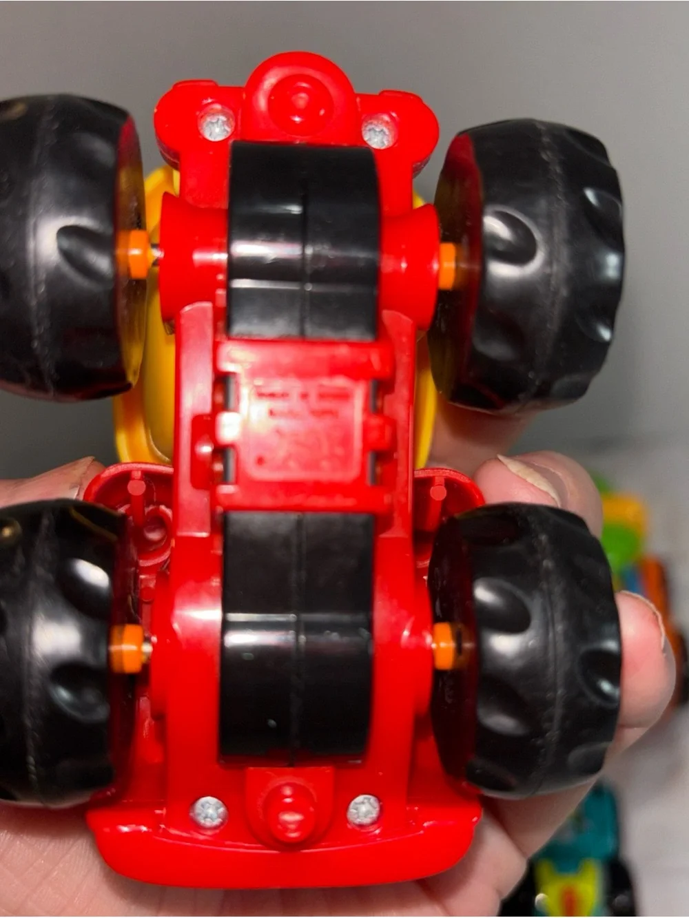 6 HULLE TOYS  Kids Construction Toy Vehicle Set -